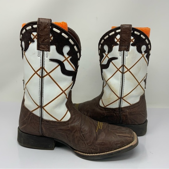 Ariat Other - Ariat Kids Dakota Diggers Western Boots. Size US 4. Brown/White.